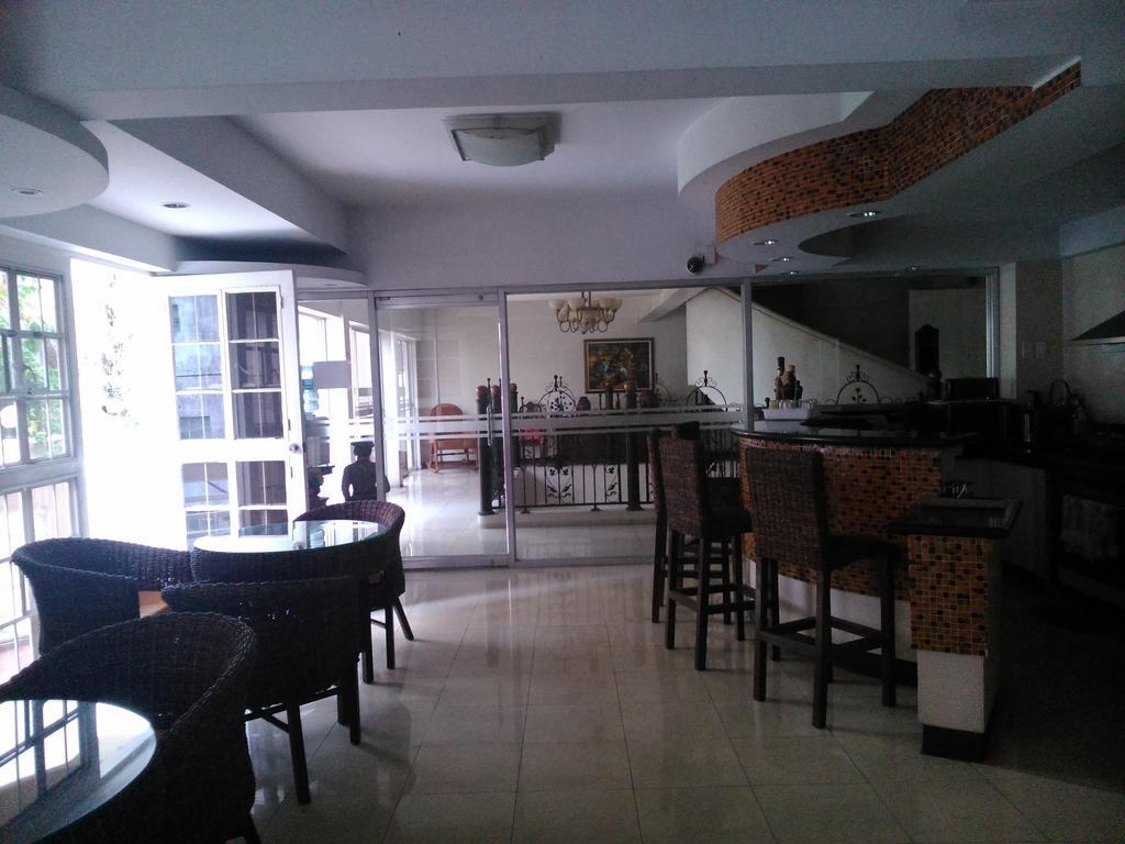 Casa Nicarosa Hotel And Residences Manila Bagian luar foto