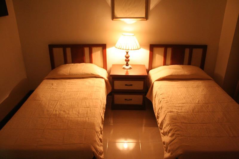 Casa Nicarosa Hotel And Residences Manila Bagian luar foto