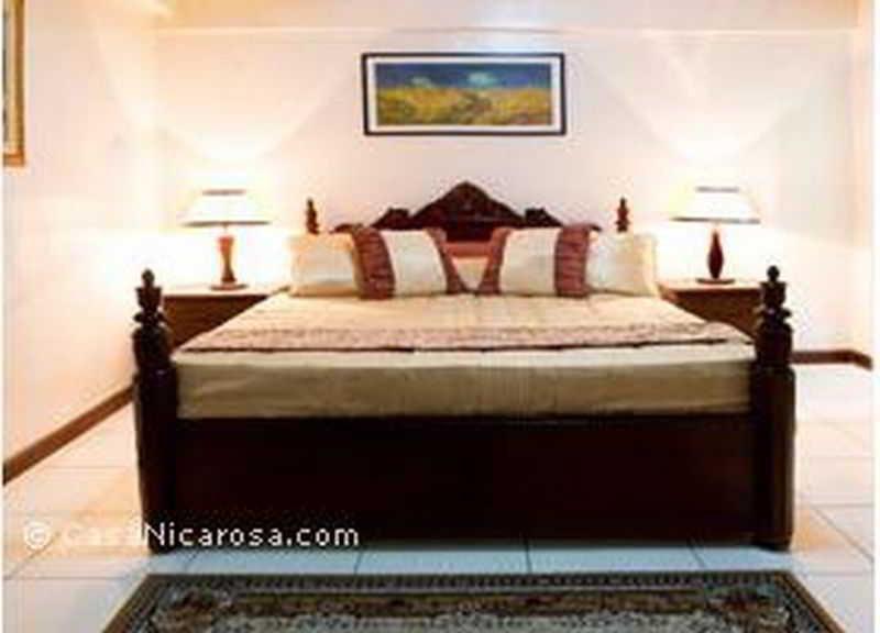 Casa Nicarosa Hotel And Residences Manila Bagian luar foto
